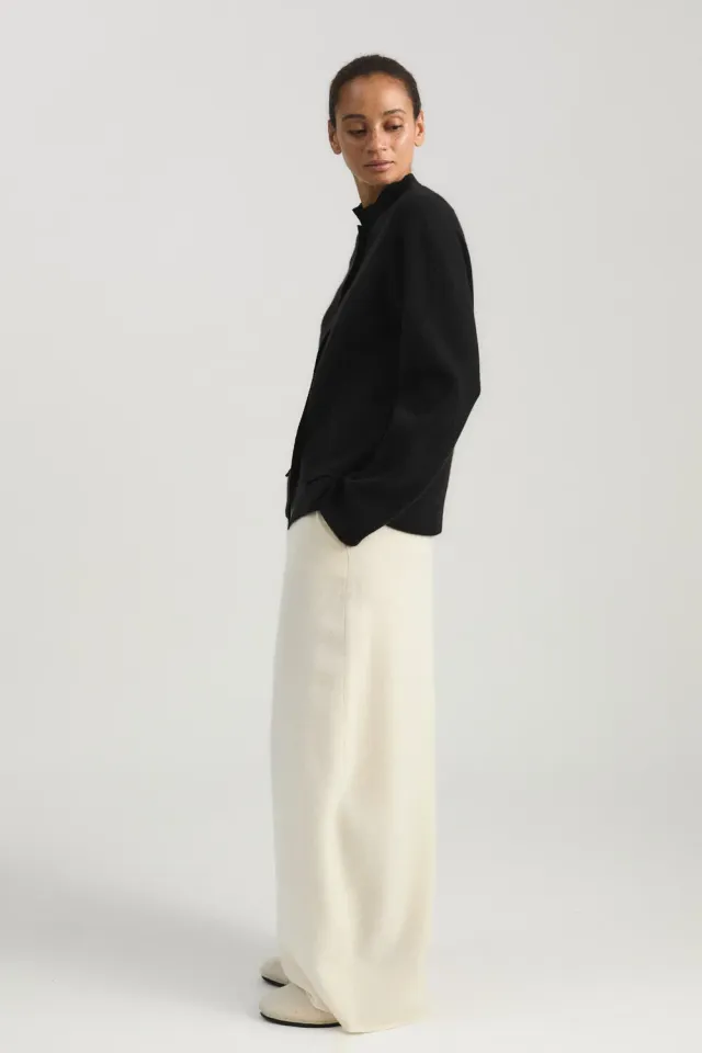 Oyuna Niaza Jacke Black wendbar