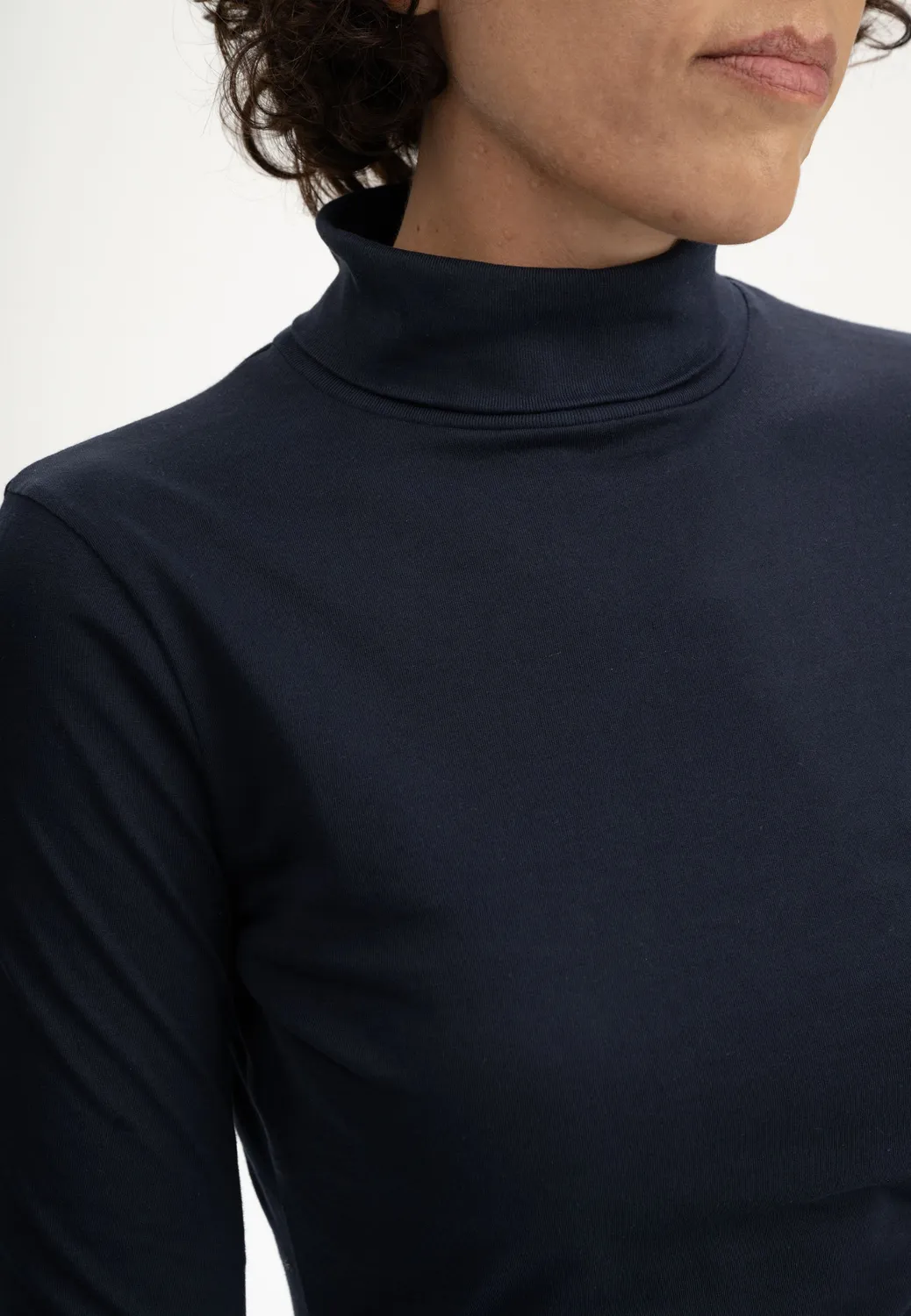 MELA ANCHAL Turtleneck Shirt schwarz Bio-Baumwolle