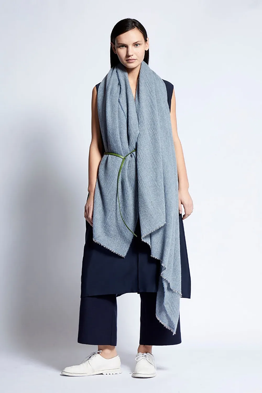 Oyuna Esra Travel Throw Sky Kaschmirdecke