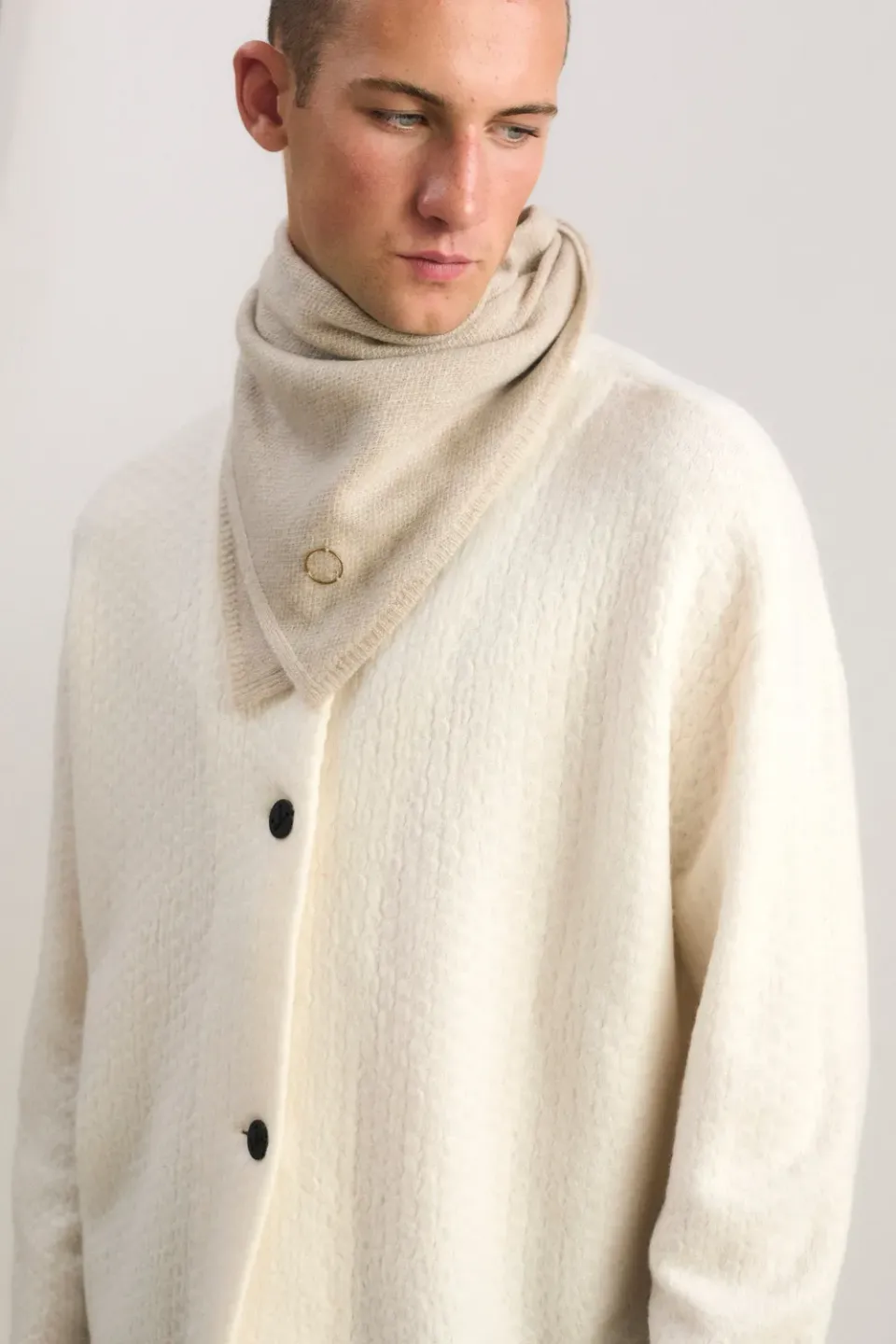 Oyuna Arco Neckwarmer Feather Kaschmir