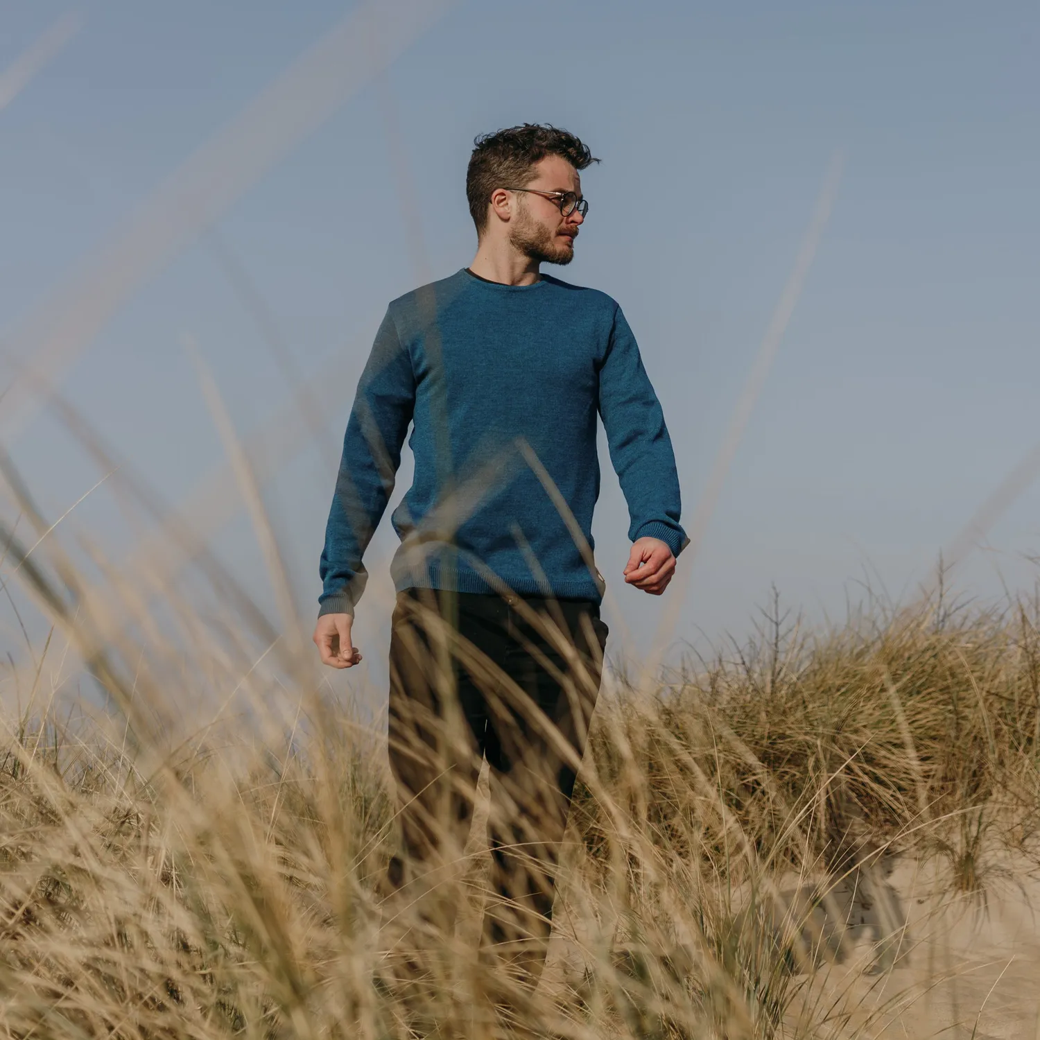Langbrett Feinstrick Merinowolle Pullover marine fein