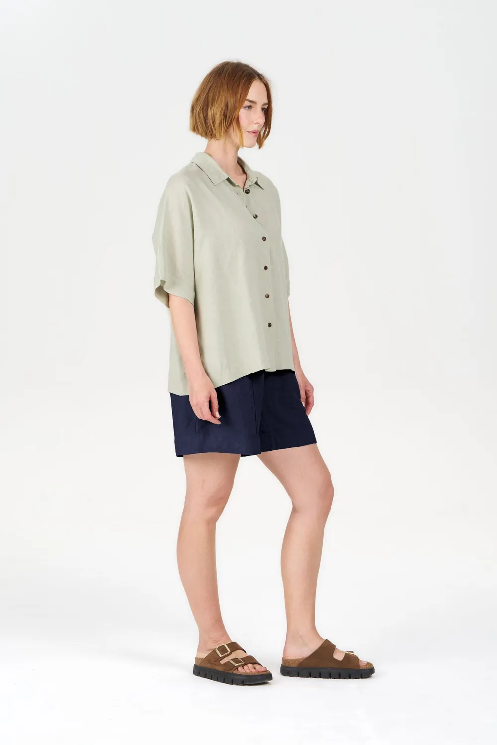 KOMODO KYGO Shorts Navy aus Tencel-Leinen