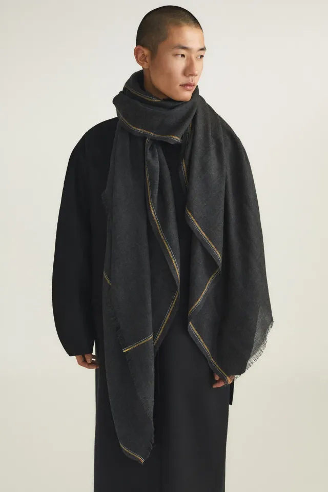 Oyuna Komo Wrap Charcoal Streifen mit Fransen