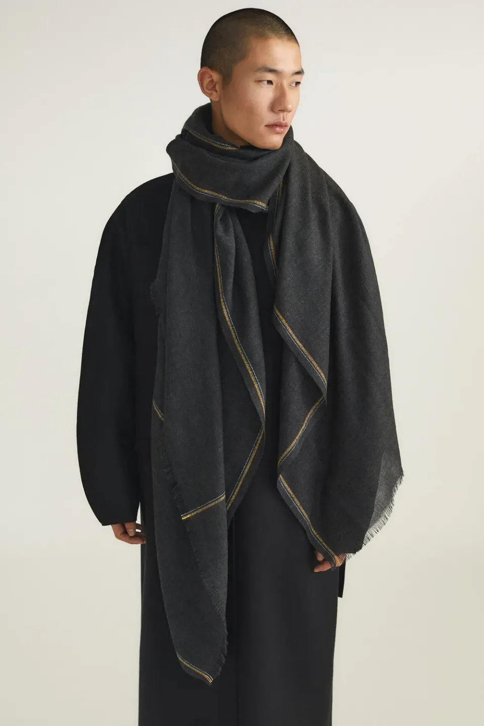 Oyuna Komo Wrap Charcoal Streifen mit Fransen
