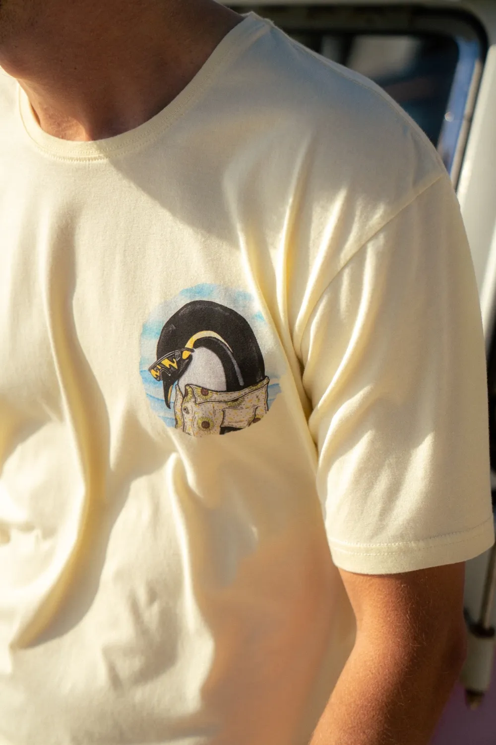 LAKOR Pool Party Penguin T-Shirt Anise Flower Bio