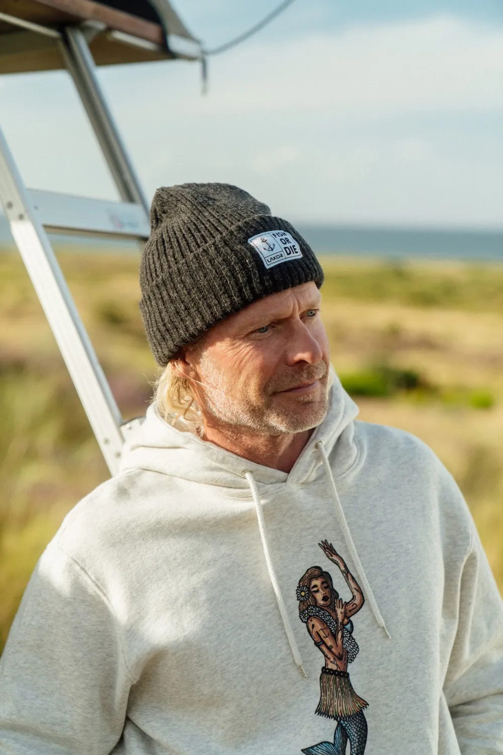 LAKOR Fish or Die Beanie Dunkelbraun Wollmix Onesize
