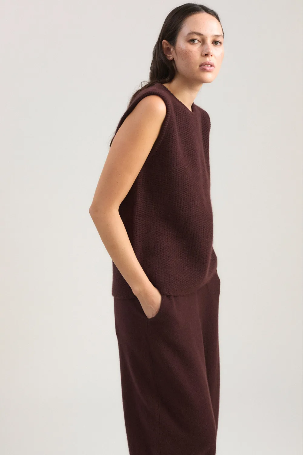 Oyuna Botini Top Stricktop Carob ärmellos