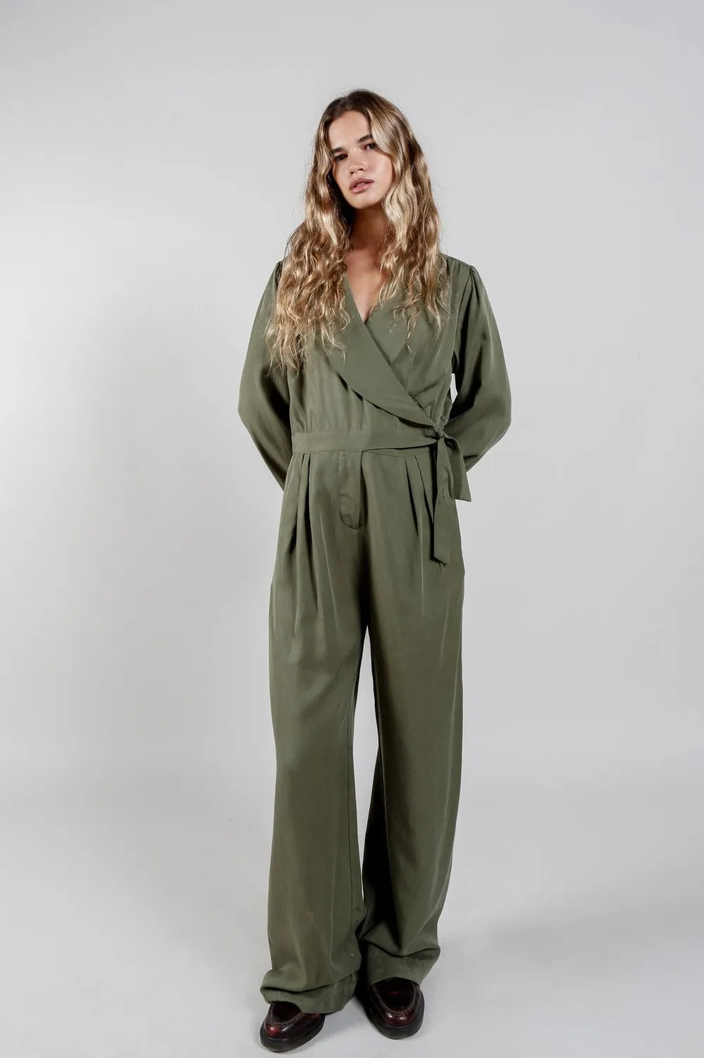 KOMODO KANGRA Jumpsuit Grün Gr. 44 aus Tencel