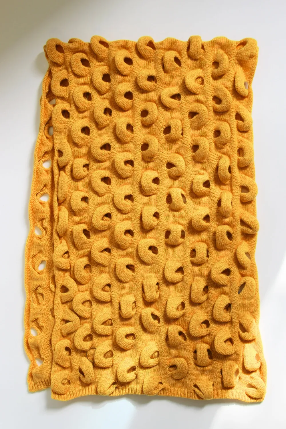 Oyuna Nodo Halswärmer Amber 3D-Strick