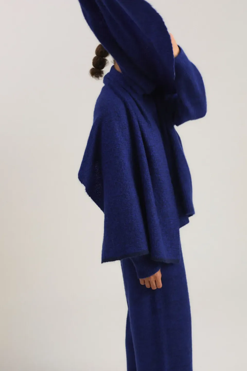 Oyuna Duara Schal Marine Cobalt Cashmere-Seide