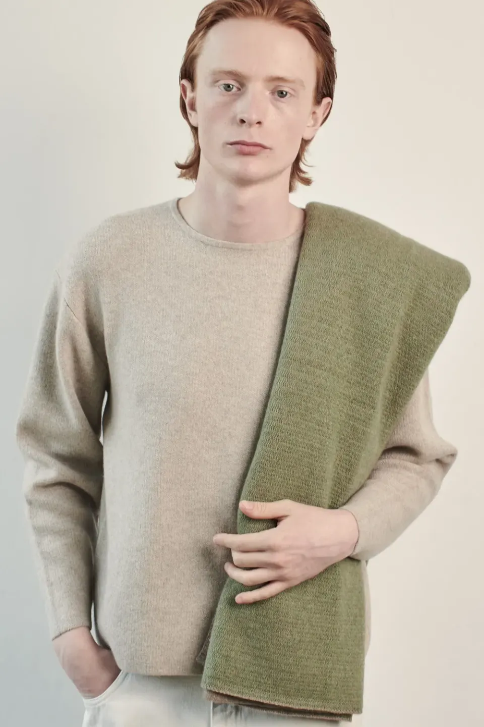 Oyuna Axa Pullover Feather Oversize aus Cashmere