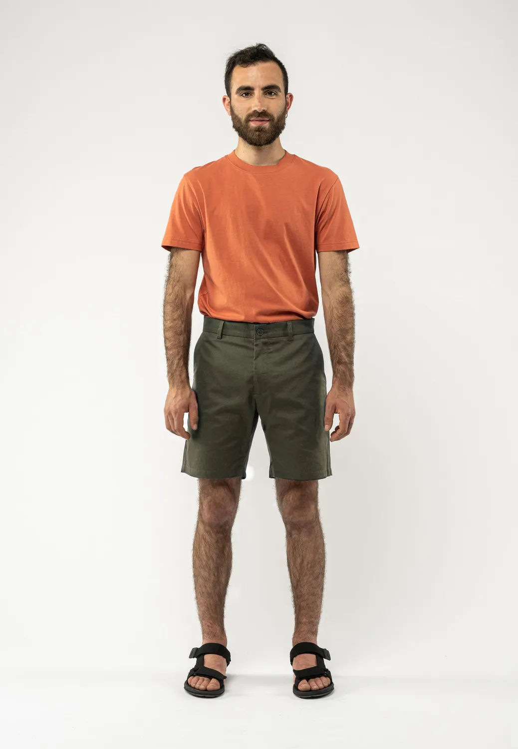 MELA NAVIN Shorts dark olive Bio-Baumwolltwill