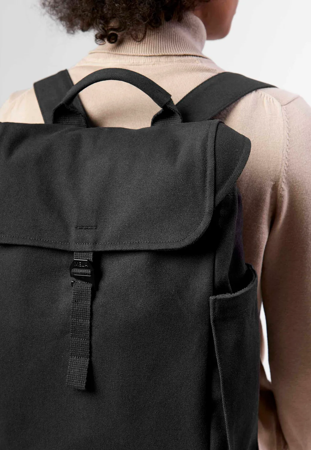 MELA x dariadeh Rucksack schwarz aus Canvas Bio