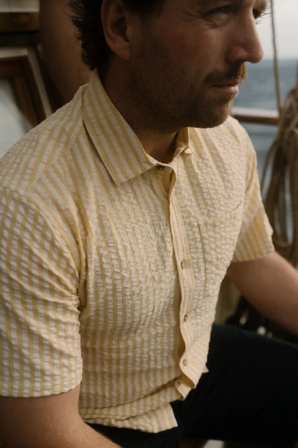 LAKOR Seer Sucker Kurzarmhemd Cream Gold Bio-Baumwolle