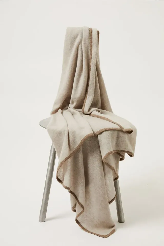 Oyuna Daya Throw Decke Feather & Taupe leicht