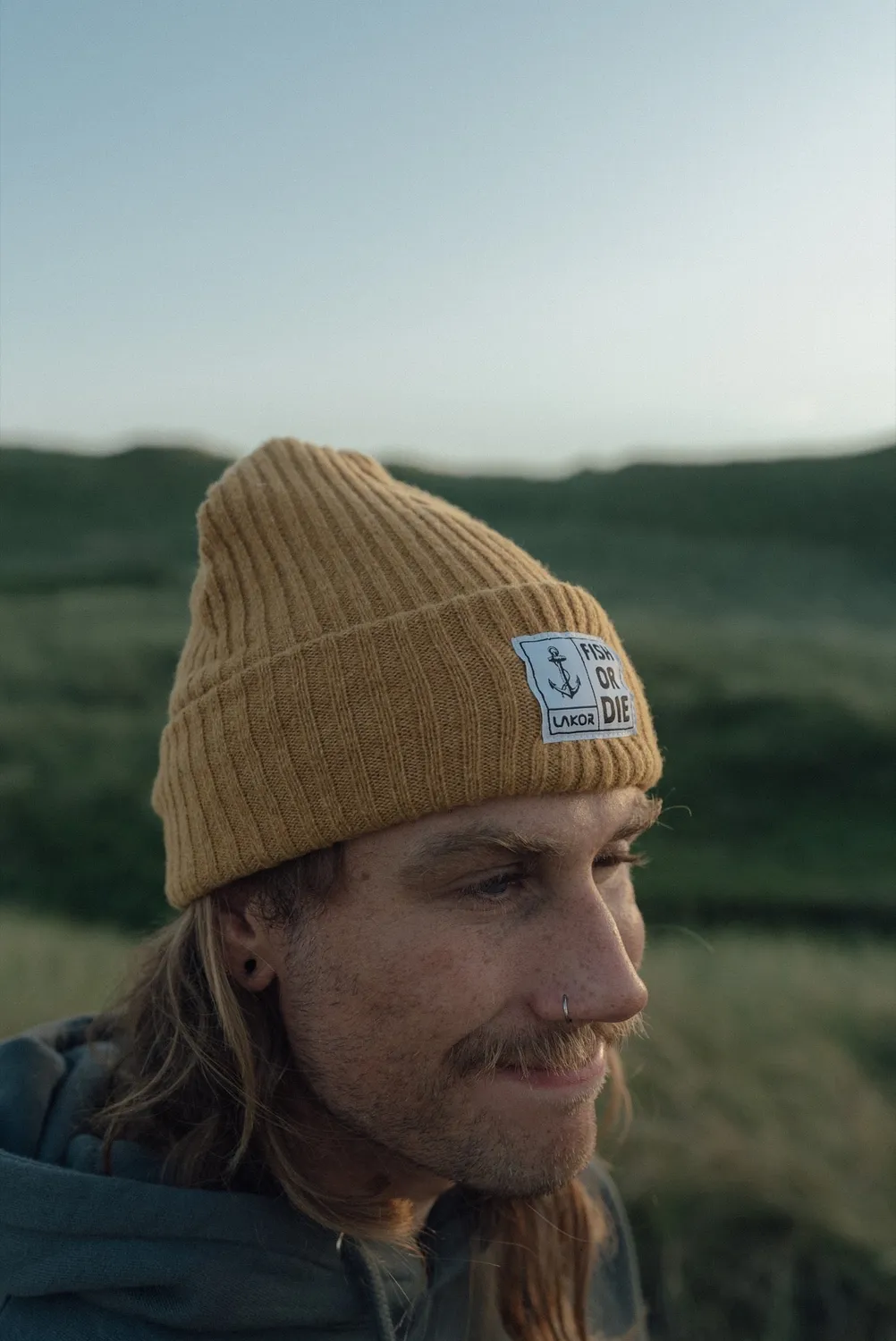 LAKOR Fish or Die Beanie Mütze Gelb