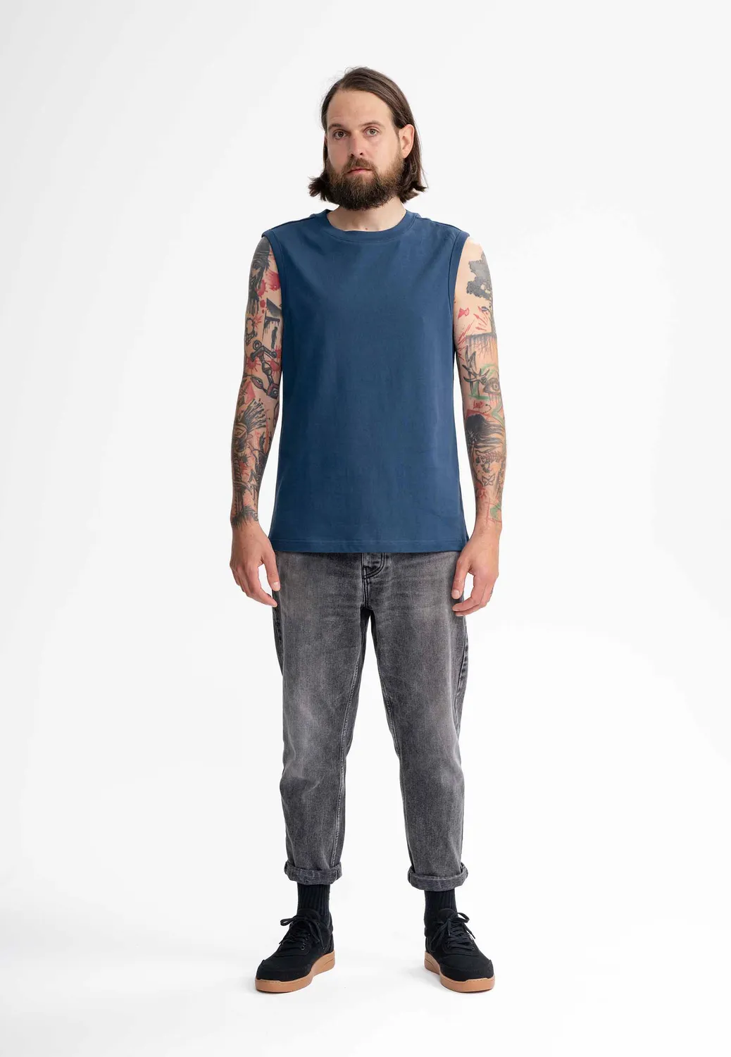 MELA SUJAY Tanktop schwarz aus Bio-Baumwolle