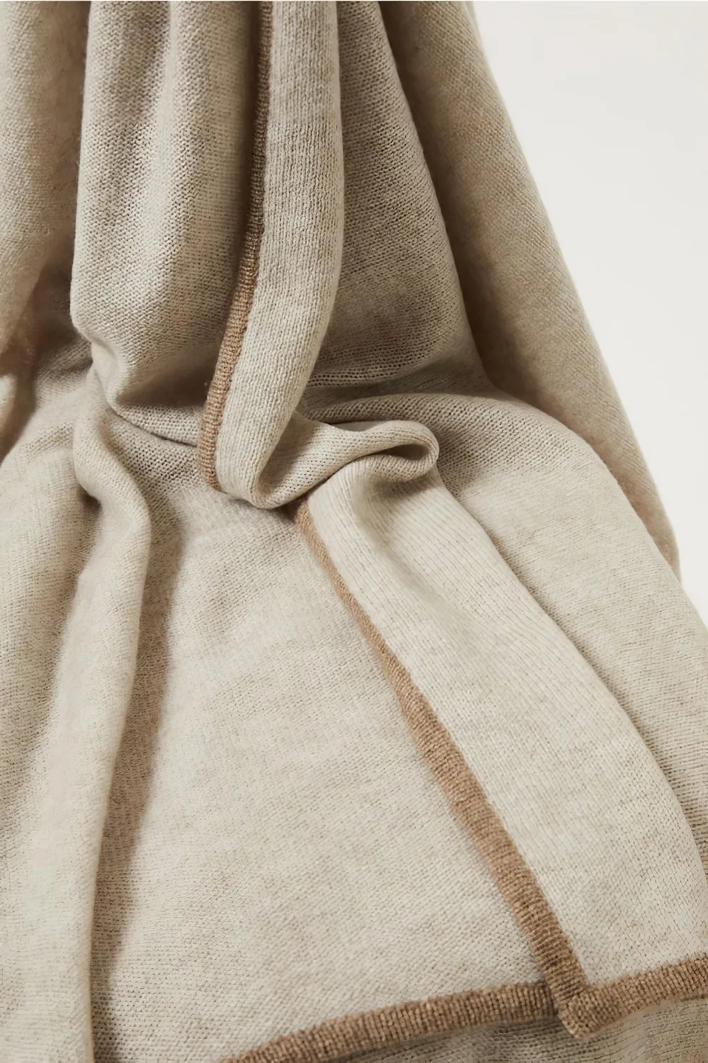 Oyuna Daya Throw Decke Feather & Taupe leicht