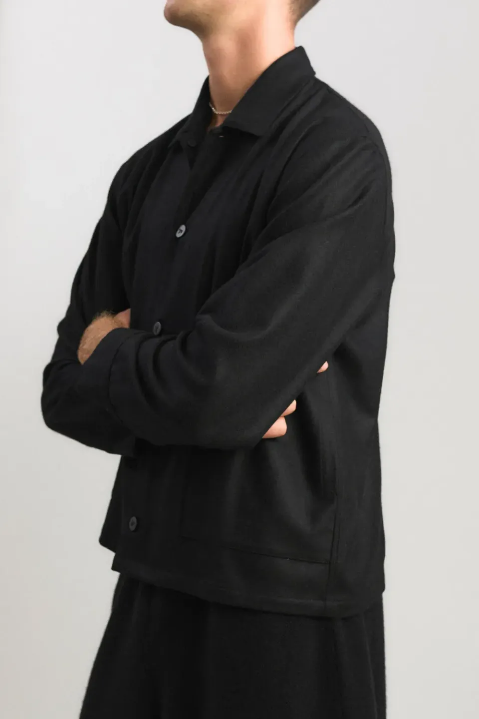 Oyuna Taru Hemdjacke Nero aus Kaschmir