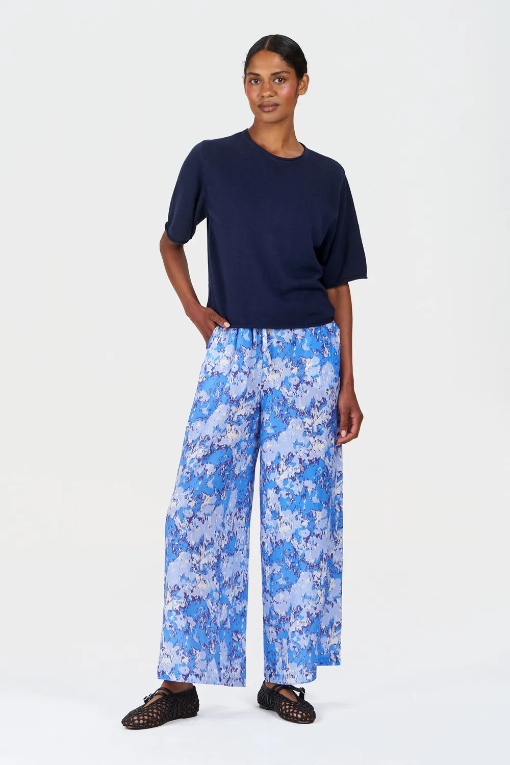 Komodo Aria Hose Acid Blue Tencel-Leinen