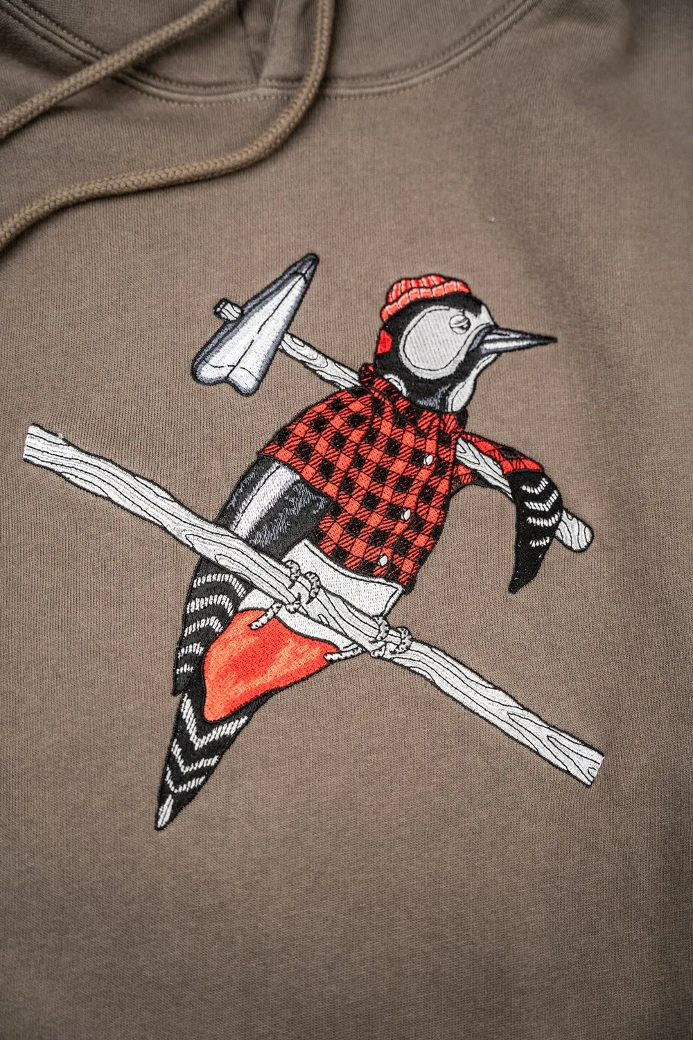 LAKOR Woodpecker Hoodie Morel Bio-Baumwolle