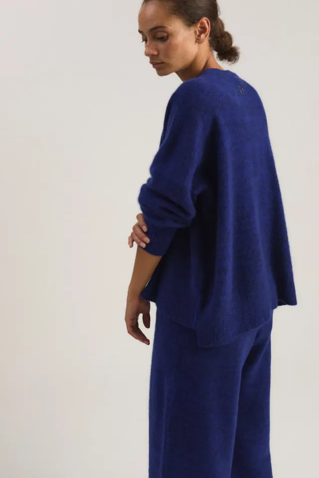 Oyuna Mori Pullover Marine Cobalt Cropped