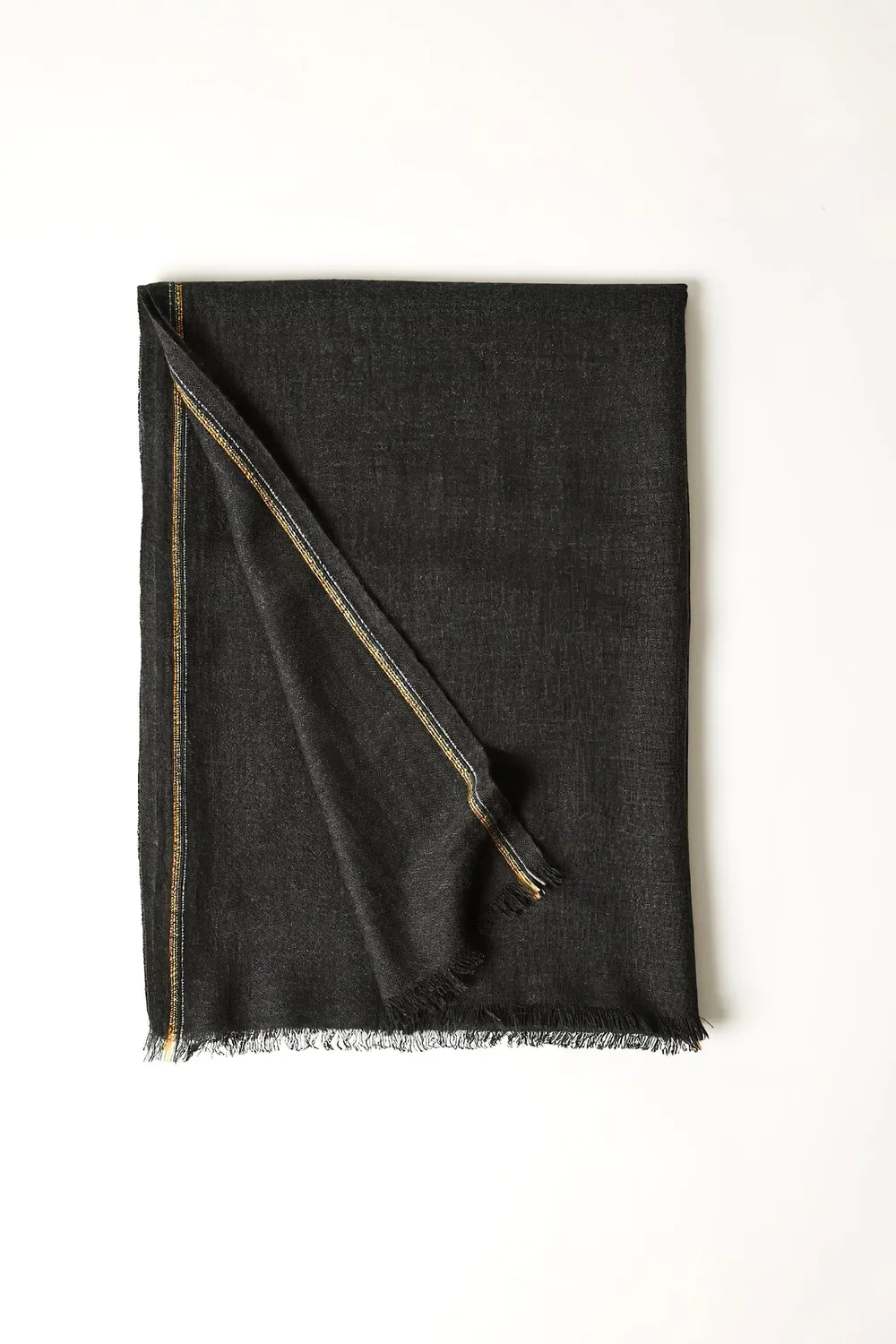 Oyuna Komo Wrap Charcoal Streifen mit Fransen