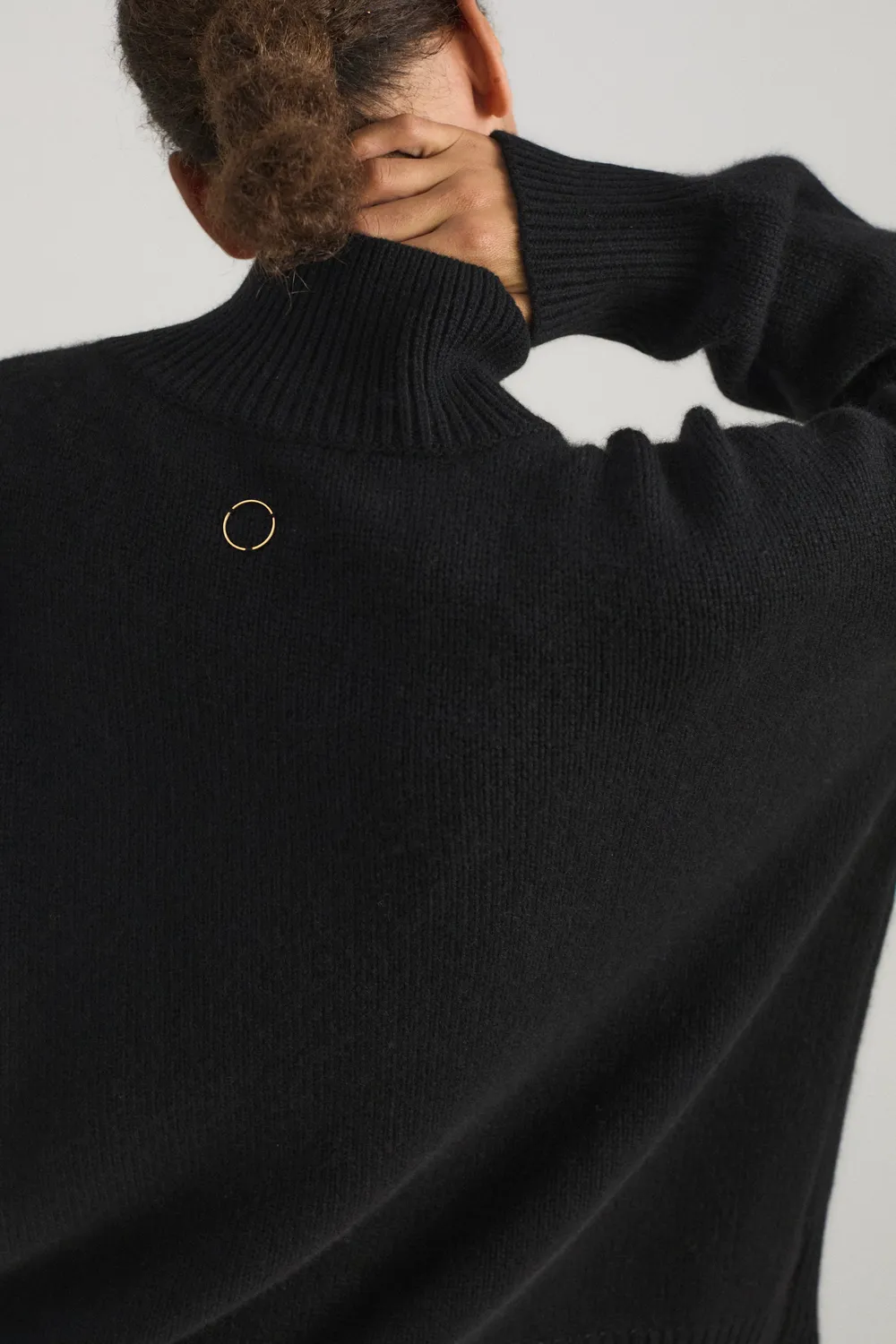 Oyuna Kaila Sweater Pullover Black grob gestrickt