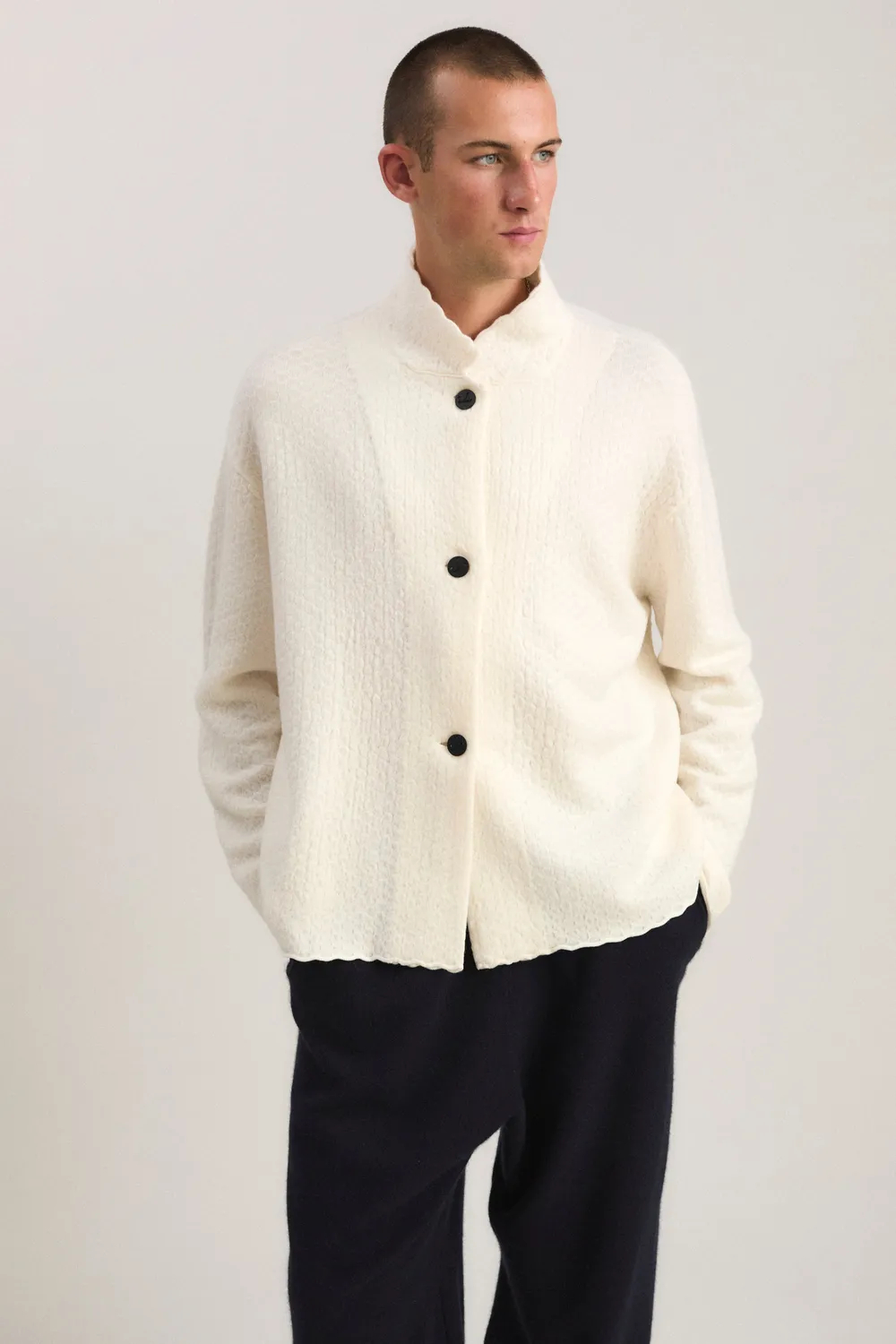 Oyuna Akiri Strickjacke Ivory aus Cashmere