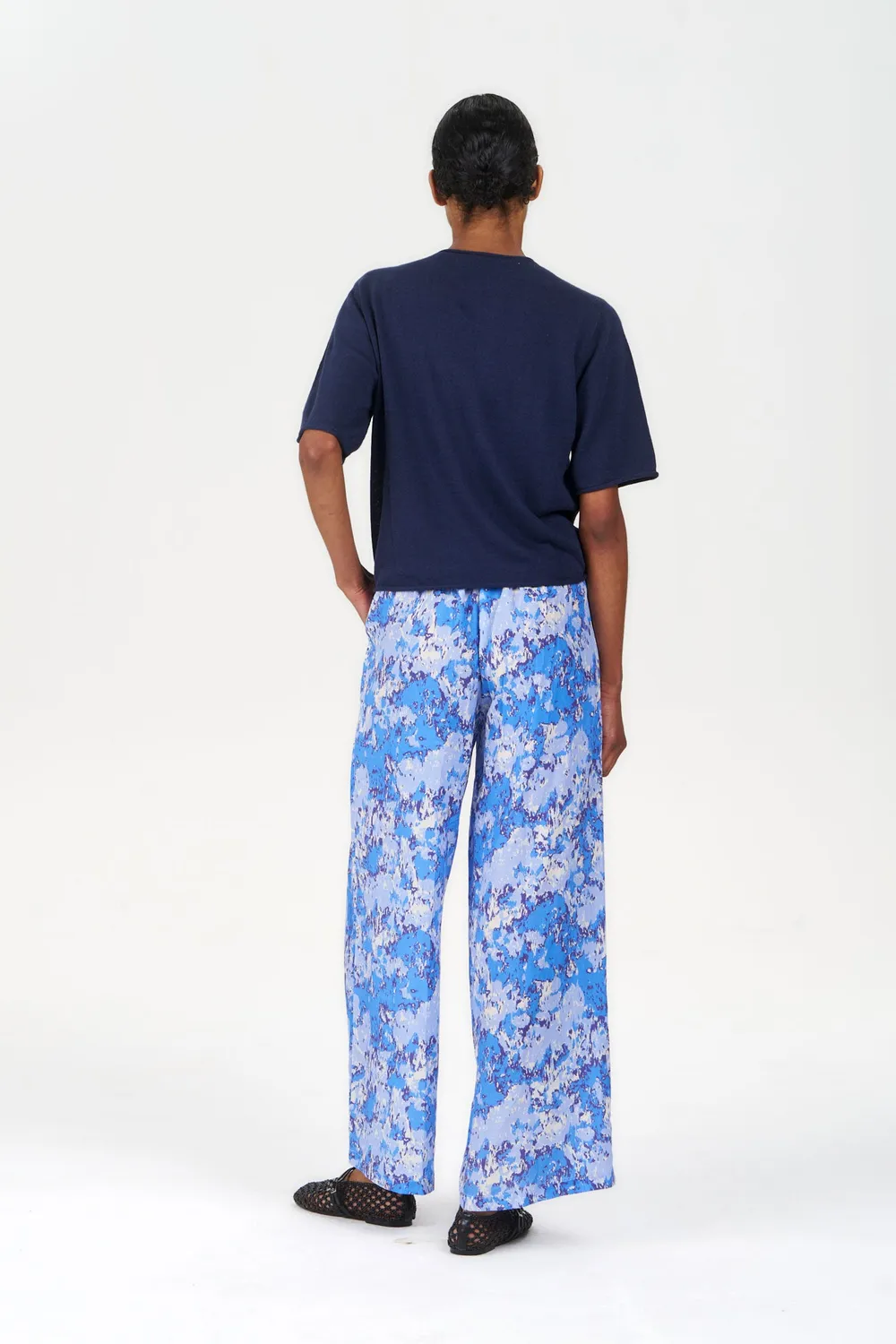 Komodo Aria Hose Acid Blue Tencel-Leinen