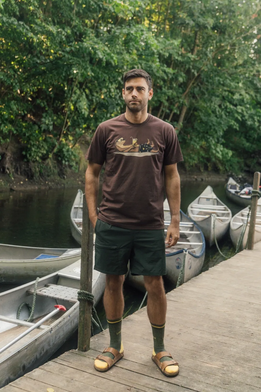LAKOR An Otter Vacation T-Shirt Chicory Coffee Bio