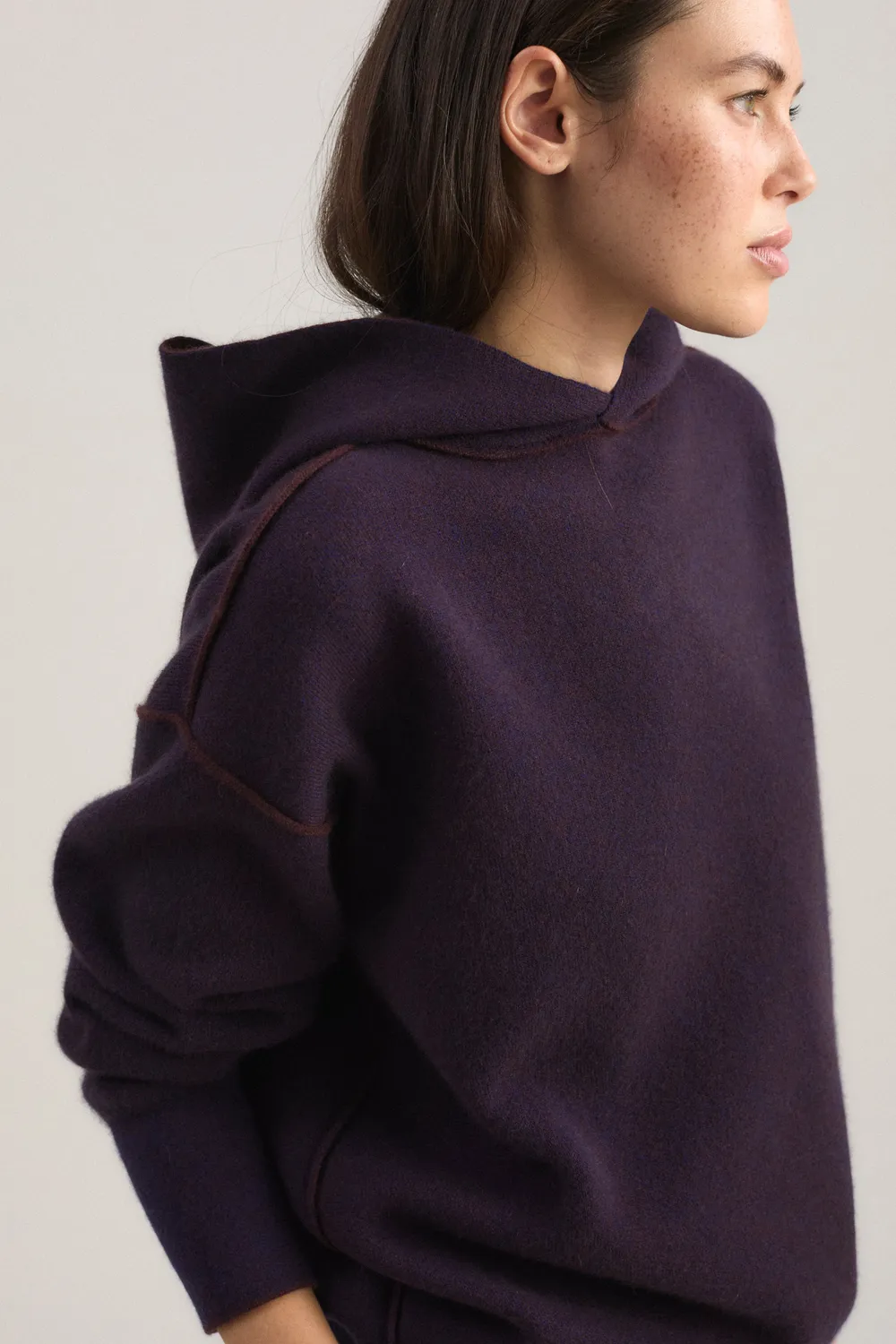 Oyuna Seku Hoodie Carob Ink Cashmere wendbar