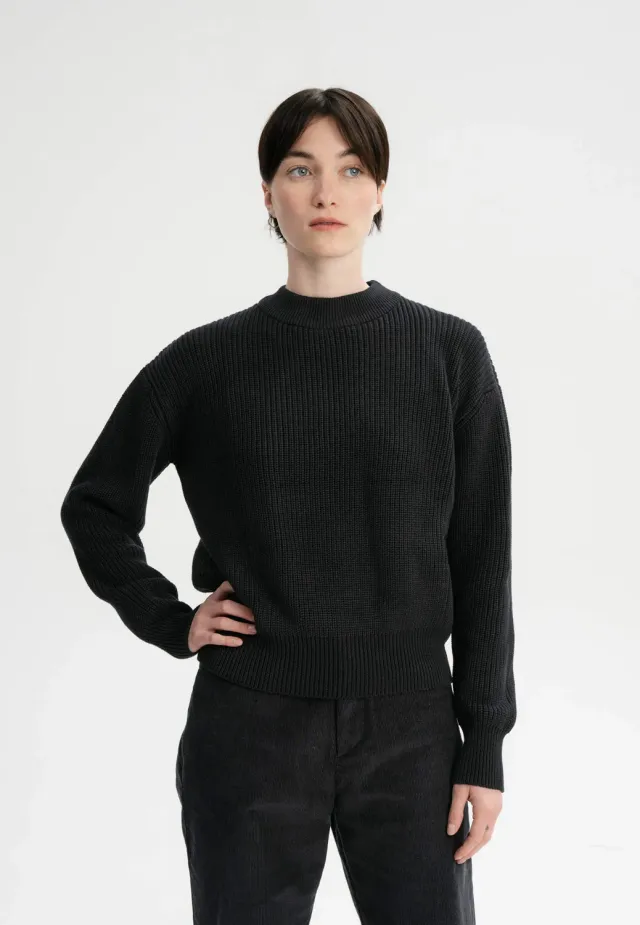 MELA MANIKA Pullover schwarz aus Bio-Baumwolle