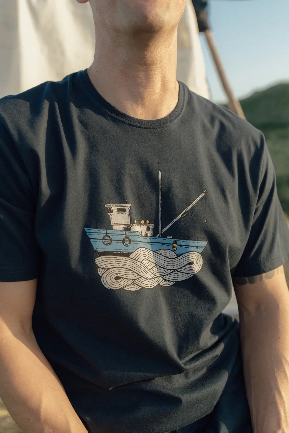 LAKOR Fishing Vessel T-Shirt Blau Bio-Baumwolle