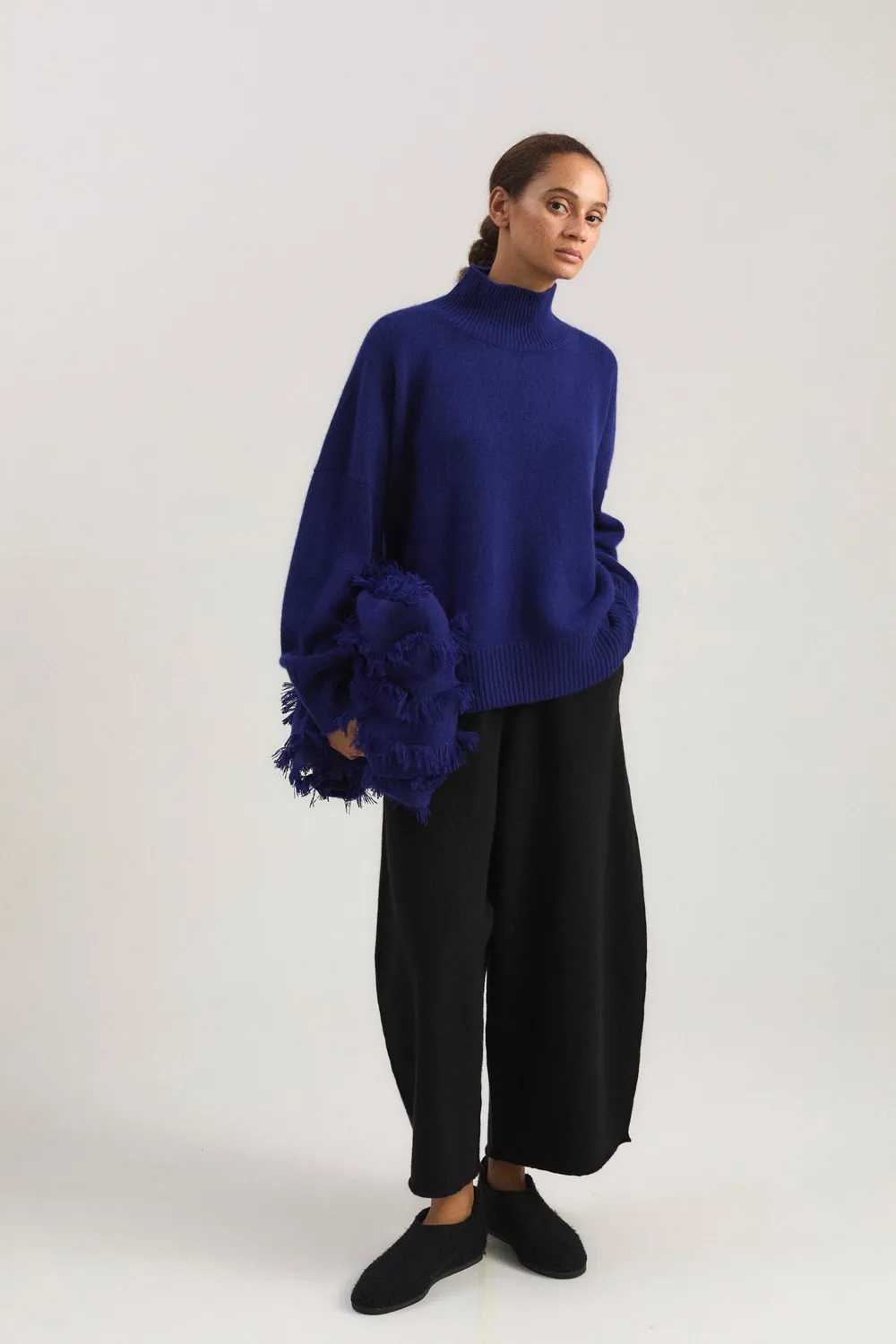 Oyuna Kaila Pullover Ink Grobstrick Stehkragen