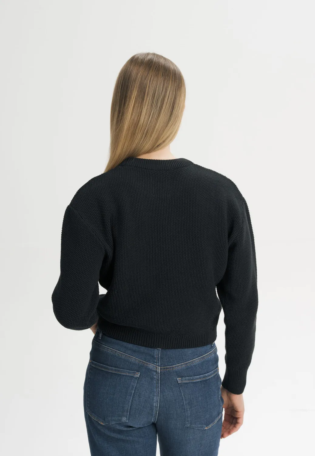 MELA SURIYA Strickpullover schwarz aus Bio-Baumwolle