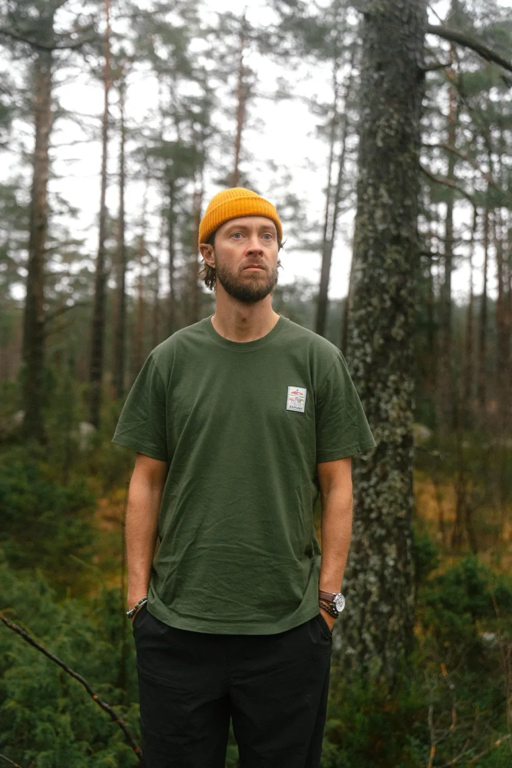 LAKOR Mushroom Forest T-Shirt Rifle Green Bio-Baumwolle