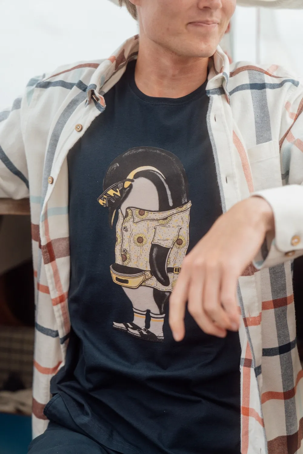 LAKOR Pilgrim Penguin T-Shirt Blueberry Bio-Baumwolle