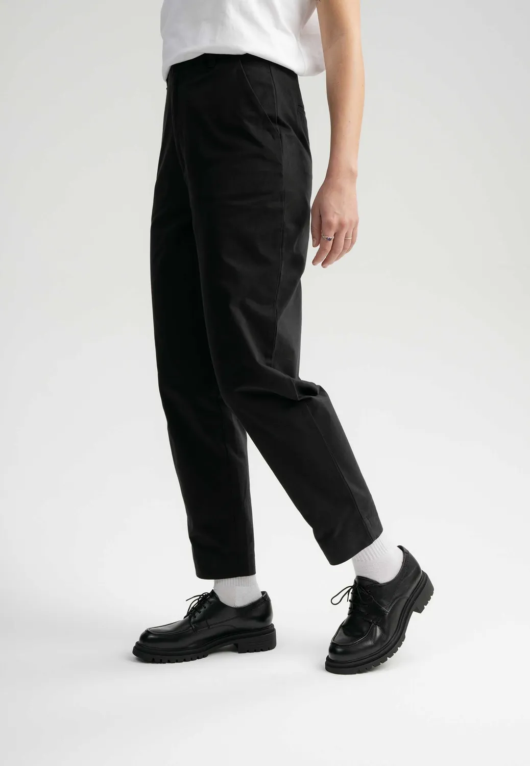 MELA JANAKI Hose schwarz Gr. 38 aus Bio-Baumwolle