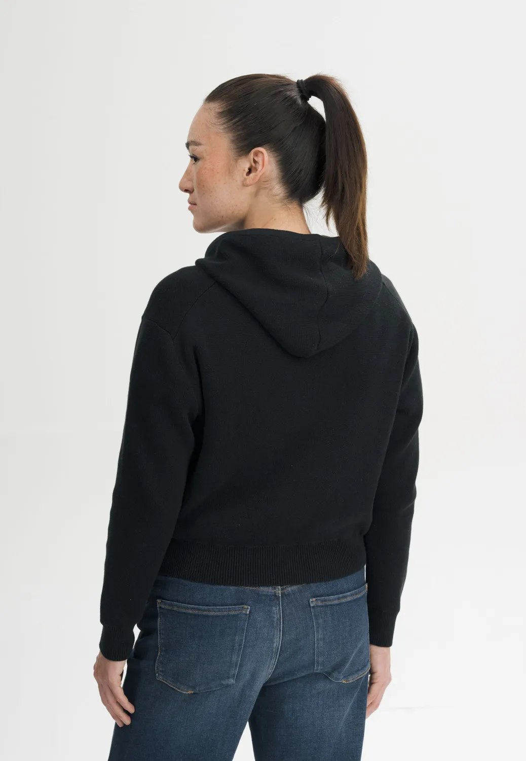 MELA JANISHA Strick-Kapuzenpullover Bio-Baumwolle