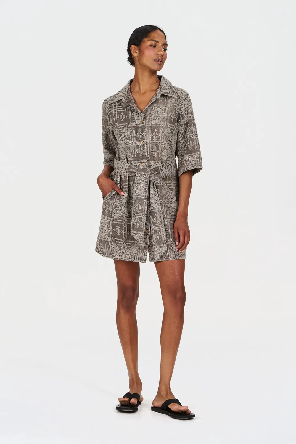 KOMODO ROMY Leinenkleid mushroom Stickerei kurz