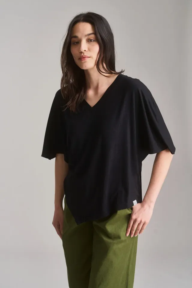 KOMODO ARIA Top Schwarz Modal asymmetrisch