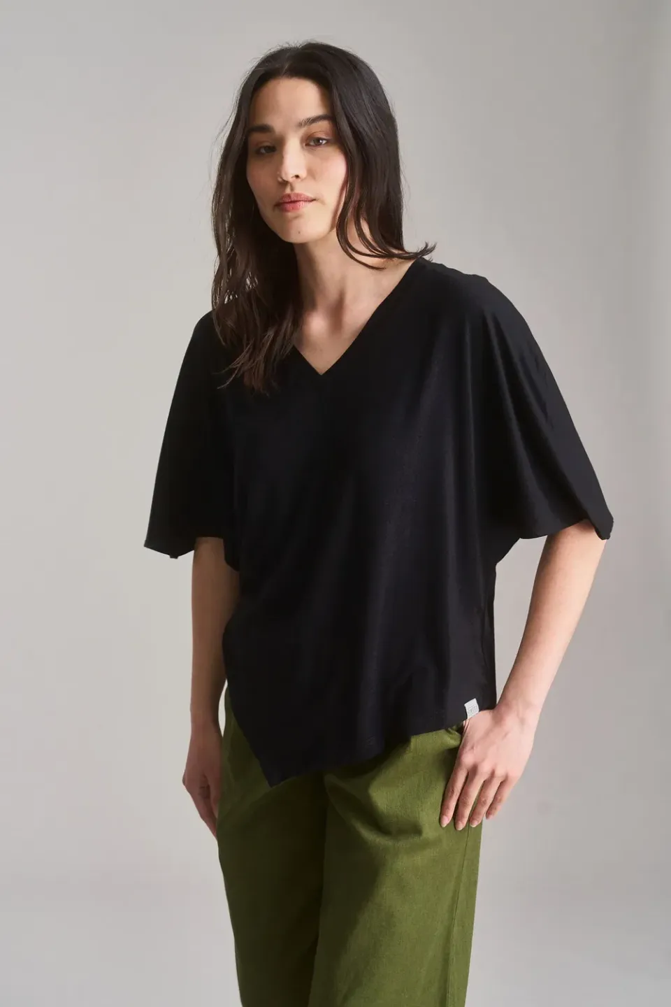 KOMODO ARIA Top Schwarz Modal asymmetrisch