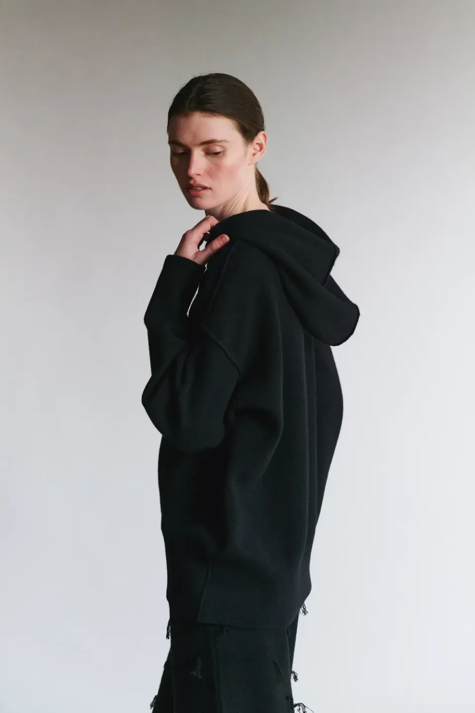 Oyuna Seku Hoodie Schwarz Wendekaschmir