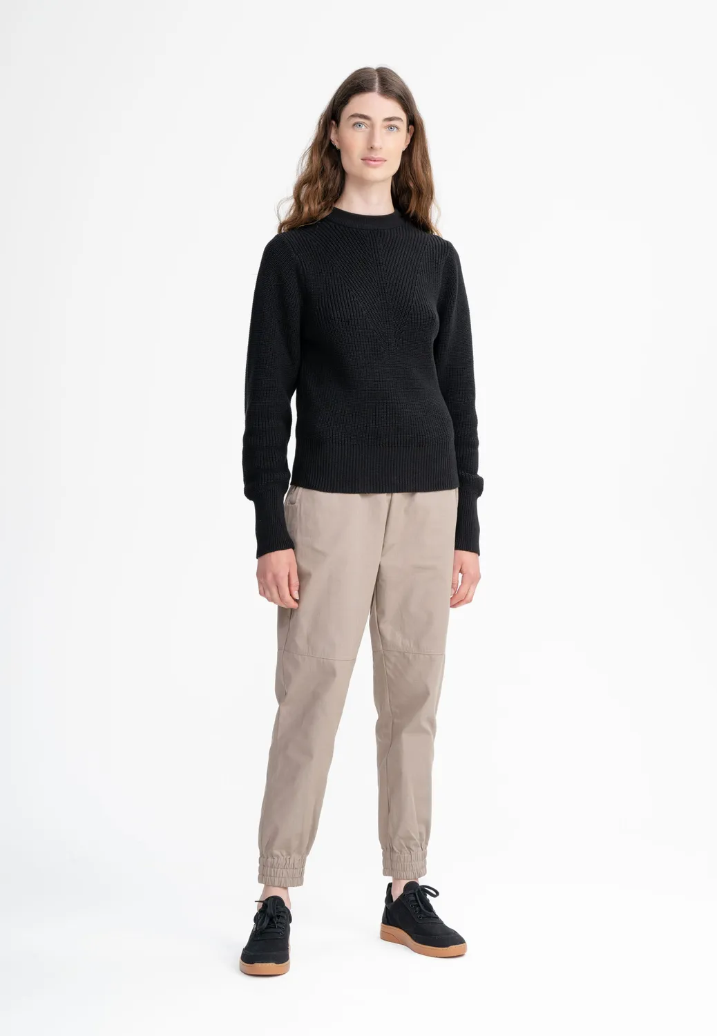 MELA GAURI Strickpullover schwarz aus Fairtrade-Baumwolle