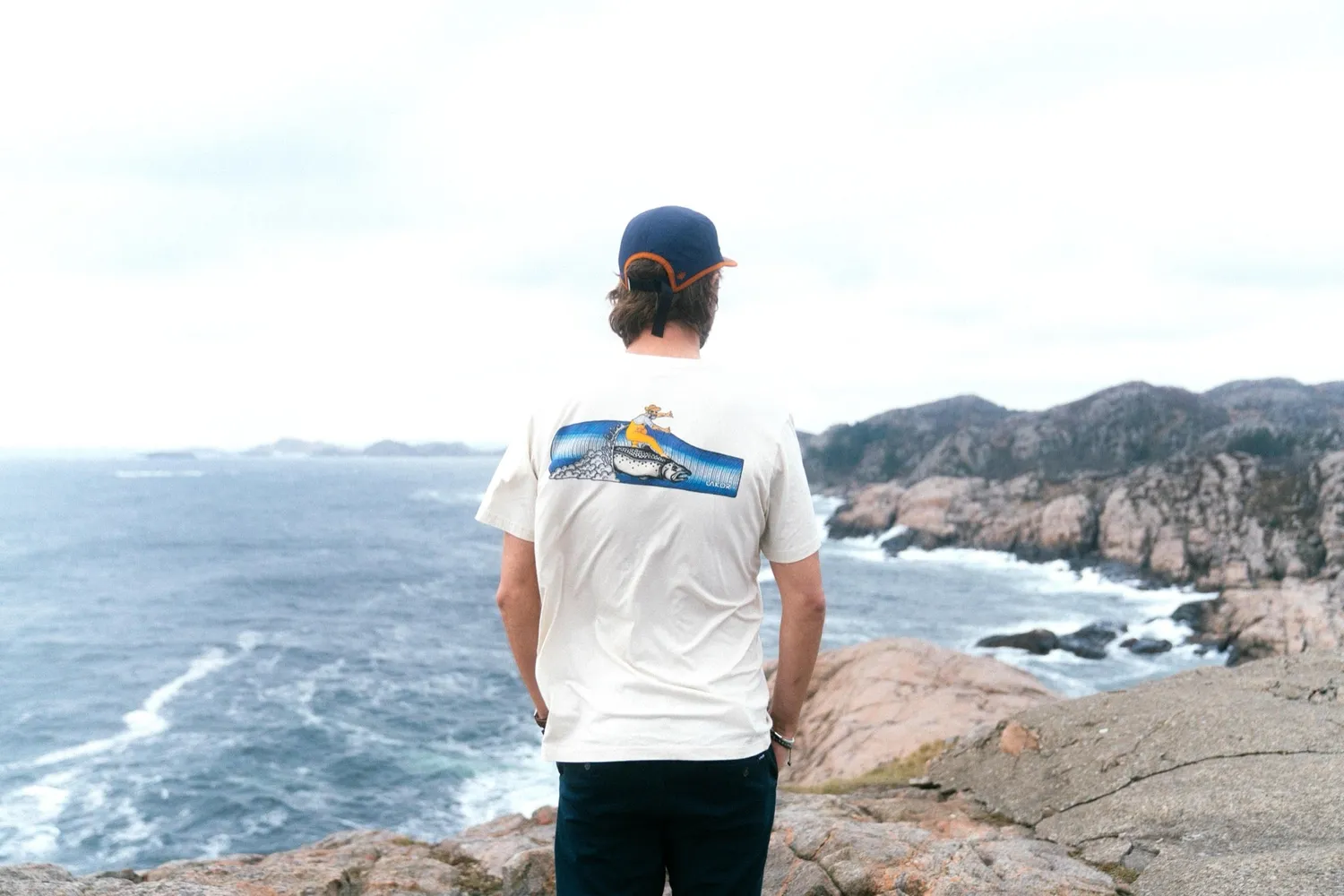 LAKOR Salmon Surfer T-Shirt Rainy Day Bio-Baumwolle