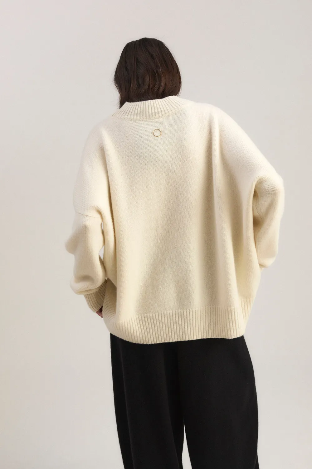 Oyuna Aila Sweater Pullover Ivory Oversize