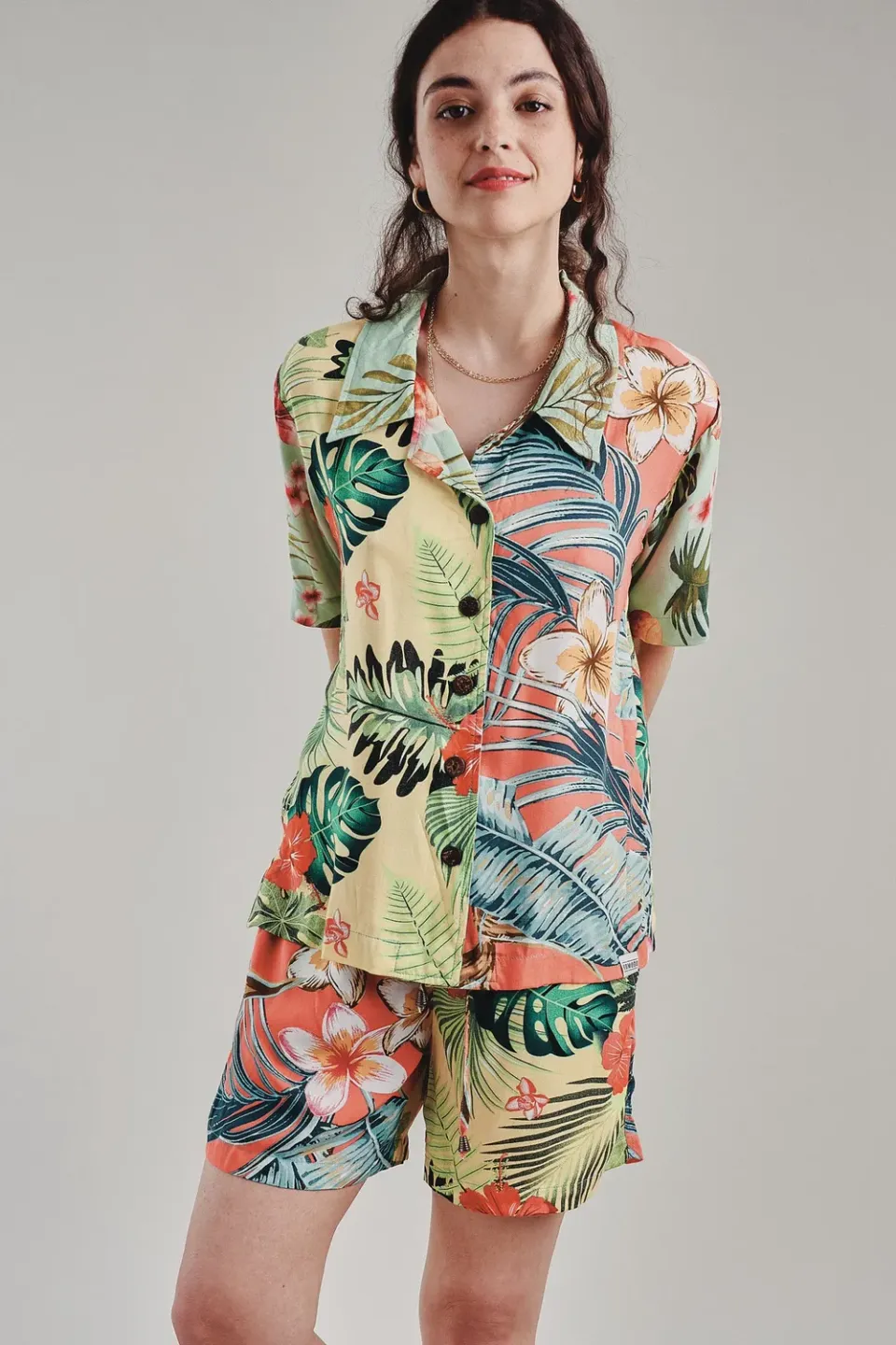 Komodo Grace Shorts Tropical Viskose Gr. 36-42