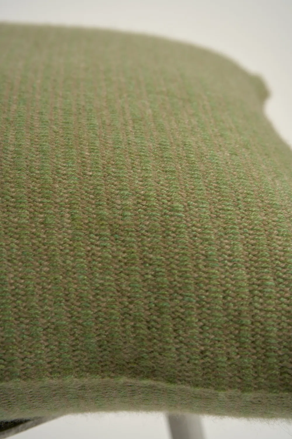 Oyuna Letra Kissenbezug Verde Taupe Zweifarbig