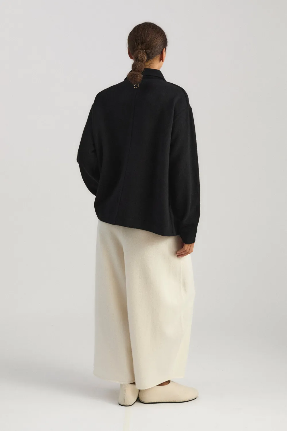 Oyuna Sinai Jacke Schwarz Wendestrick Cashmere